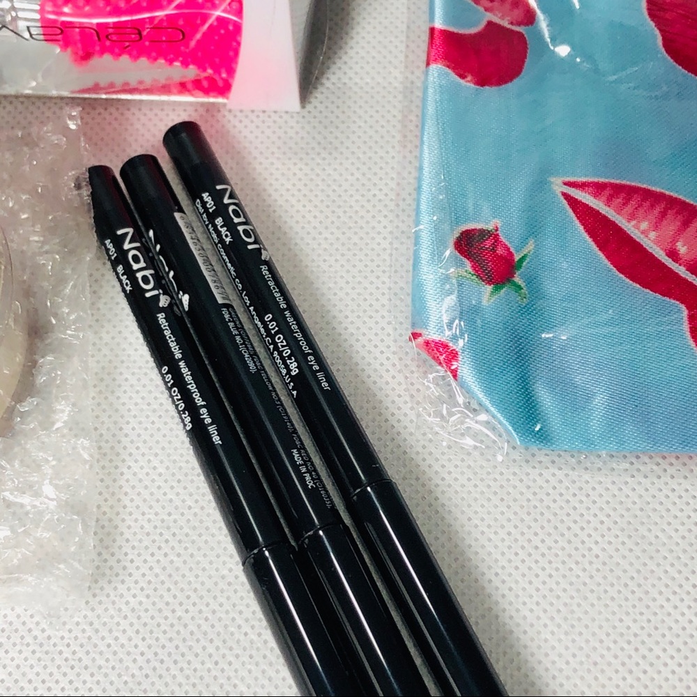 Eyeshadow, makeup bundle 🥰🥰 - Picture 12 of 12